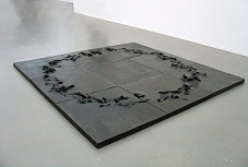 Ghost dance, 2010, Ciment, 300 x 300 x 9 cm