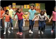 Les 14 et 15 juin, l'Atelier comdie musicale et la Troup' partageaient la scne de Marc Brinon pour prsenter au public une interprtation de la pice "Je veux apprendre" pour les 1er et une histoire d'enfants "Opration Favelas" imagin par les 2nd.
